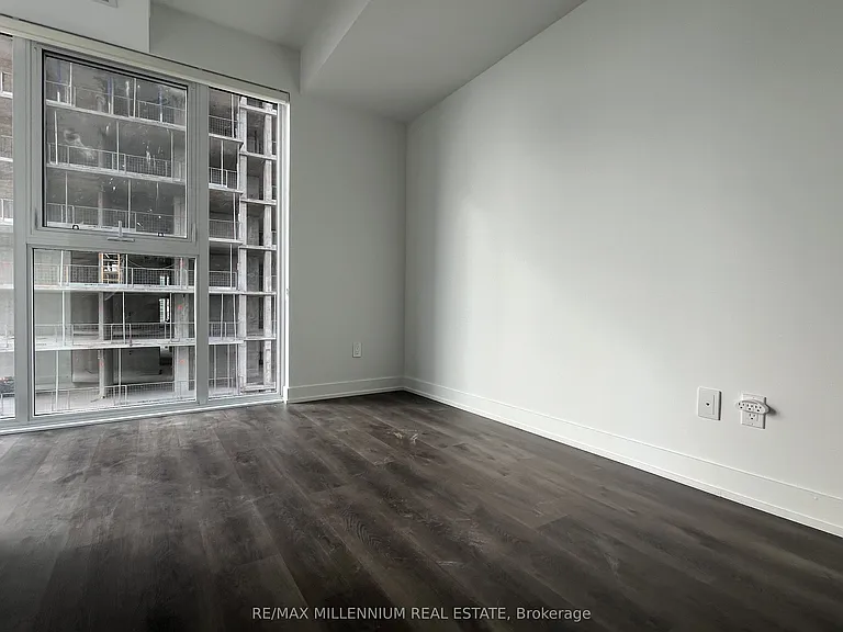 370 Martha St #1608 — Photo 26