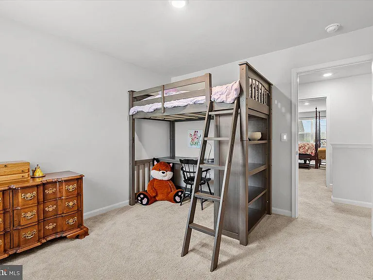 109 Woodford Dr — Photo 34