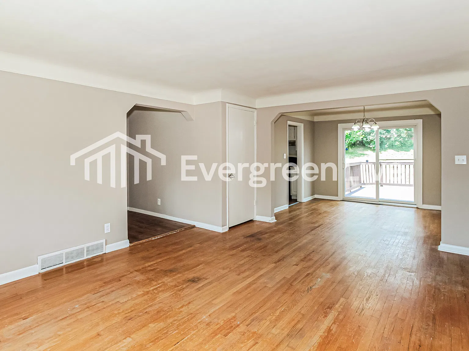 3 bed, 2.0 bath, 1554 sqft, $1,645 — Photo 4
