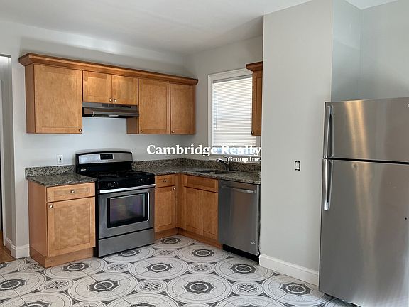 3rd image of 179 Belmont St #1T