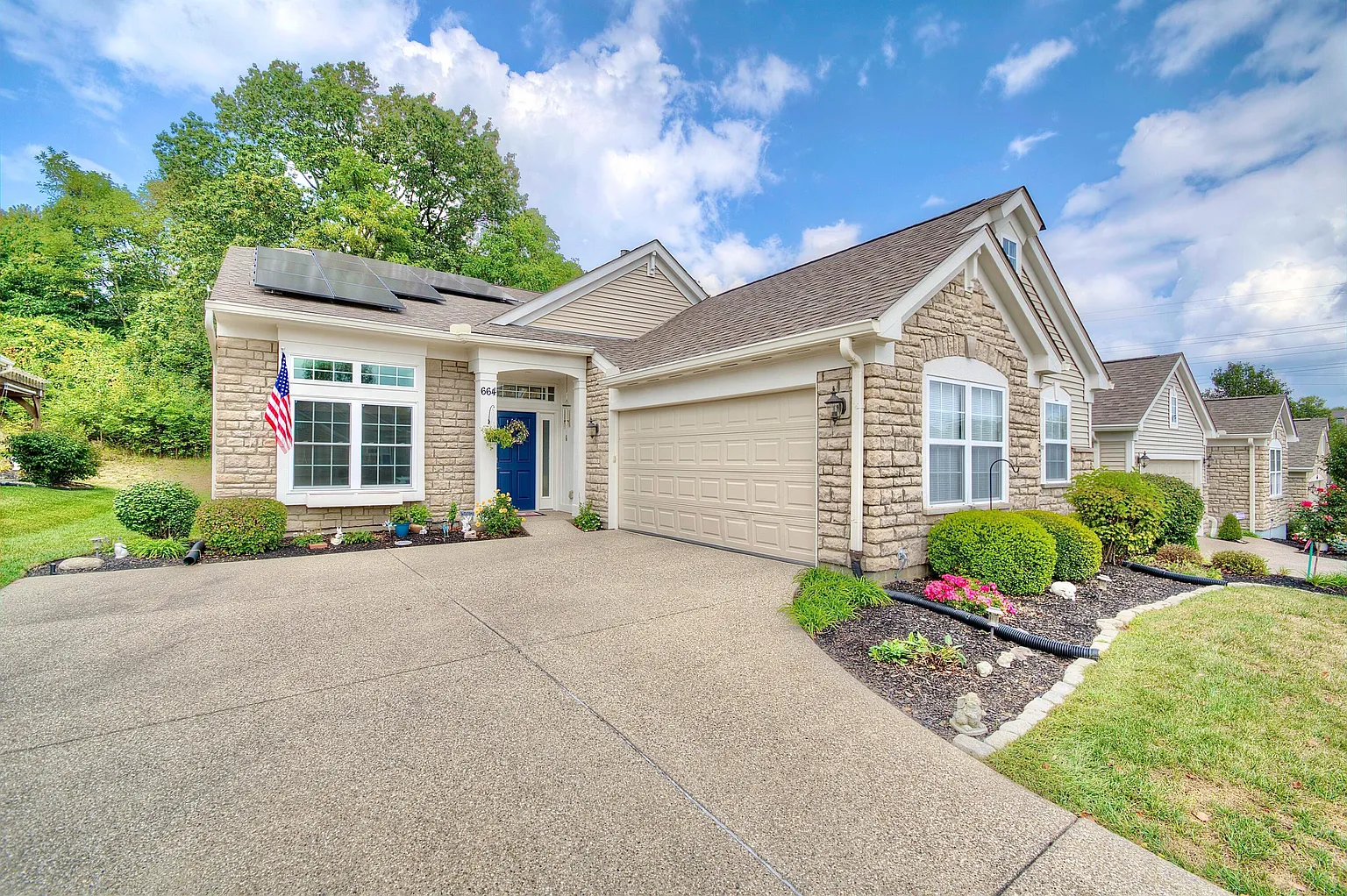 664 Silver Ledge Dr photo 1