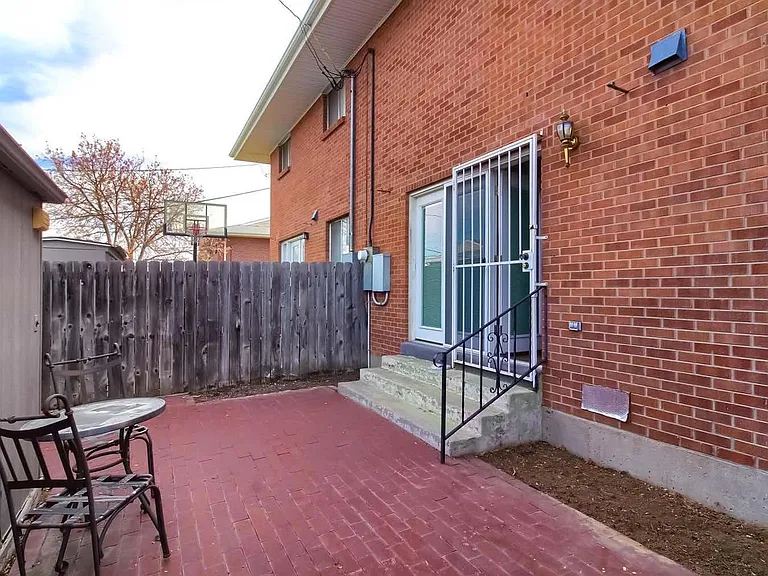 9163 E Mansfield Ave — Photo 18