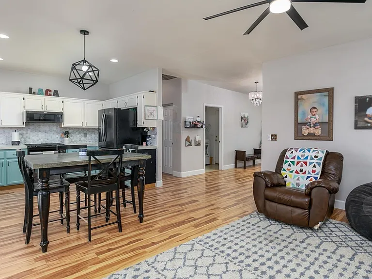 404 Settler Dr — Photo 10
