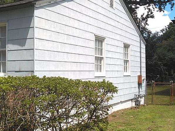 30 Goebel Ave
