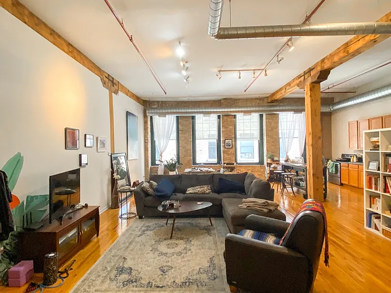 845 W. Fulton Market St. — Photo 9