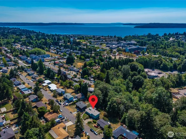 21239 14th Avenue S, Des Moines, WA 98198