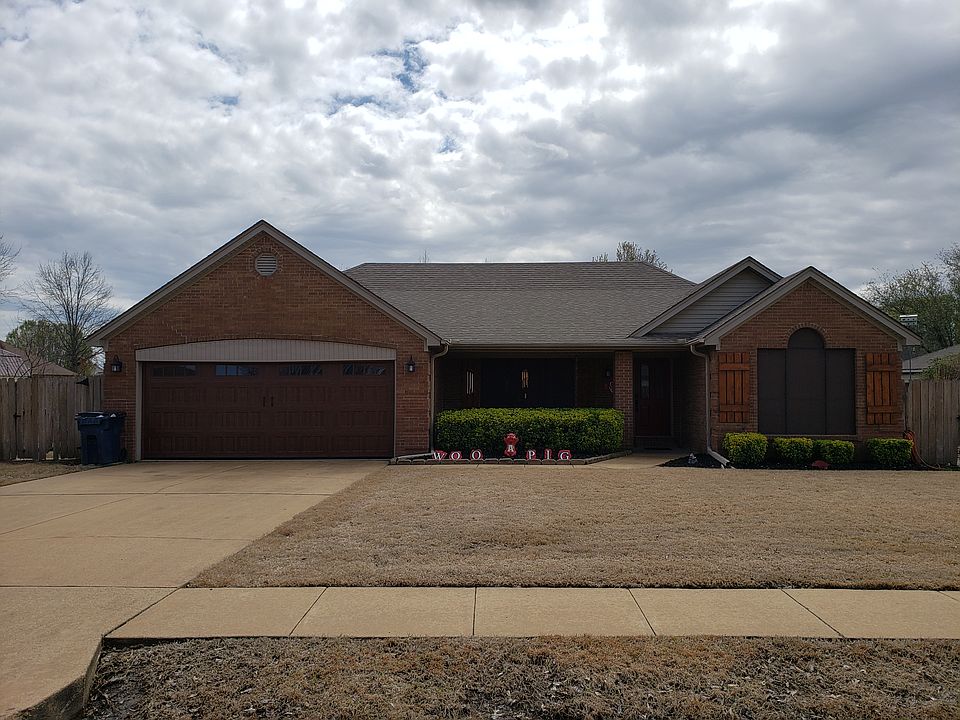 1st image of 507 Fair Oaks Cir