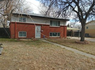 2670 Worchester St, Aurora, CO 80011