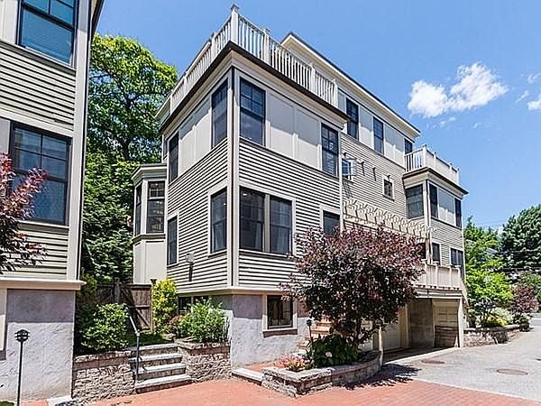 1st image of 15 Valentine St APT 7