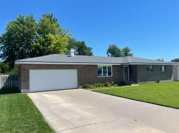 1329 Van Fleet Ln, Great Bend, KS 67530