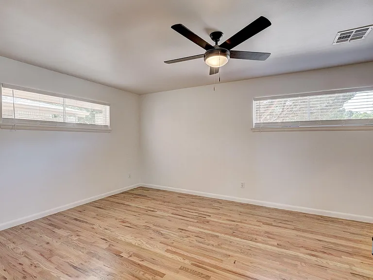 4312 N Portland Ave — Photo 17