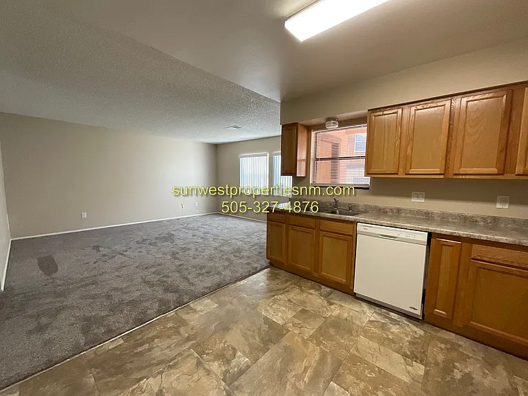 2203 N Tucker Ave — Photo 2