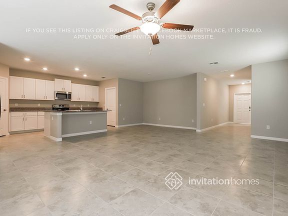 4th image of 2254 Treesdale Ave