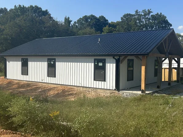 234 N Walnut St, Hohenwald, TN 38462