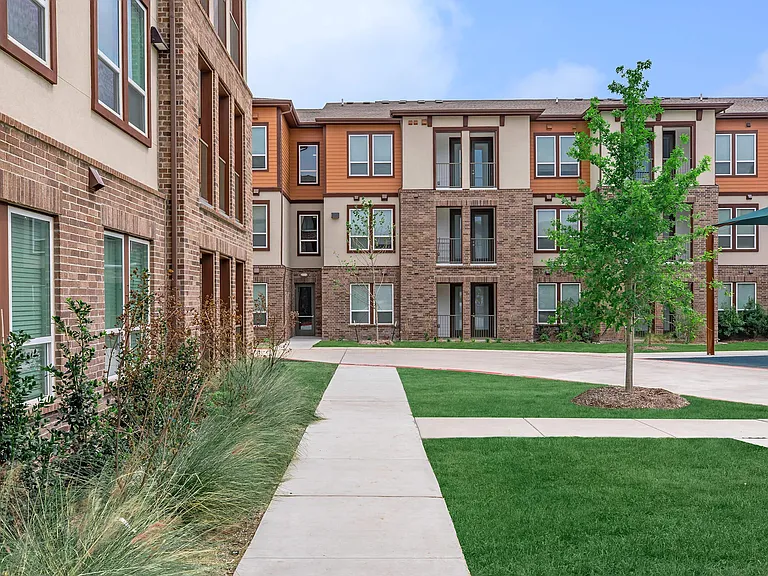Richcrest Apartments — Photo 4