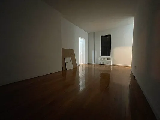 Rented by HOLTON REAL ESTATE INC. | media 34