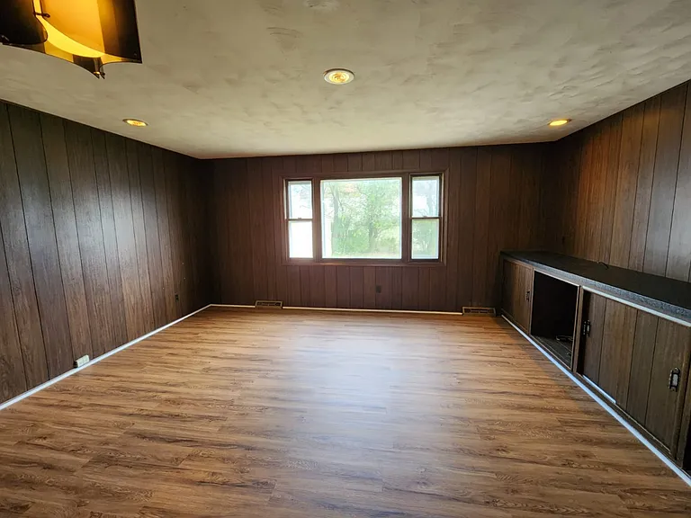 4093 Bexley Blvd — Photo 9