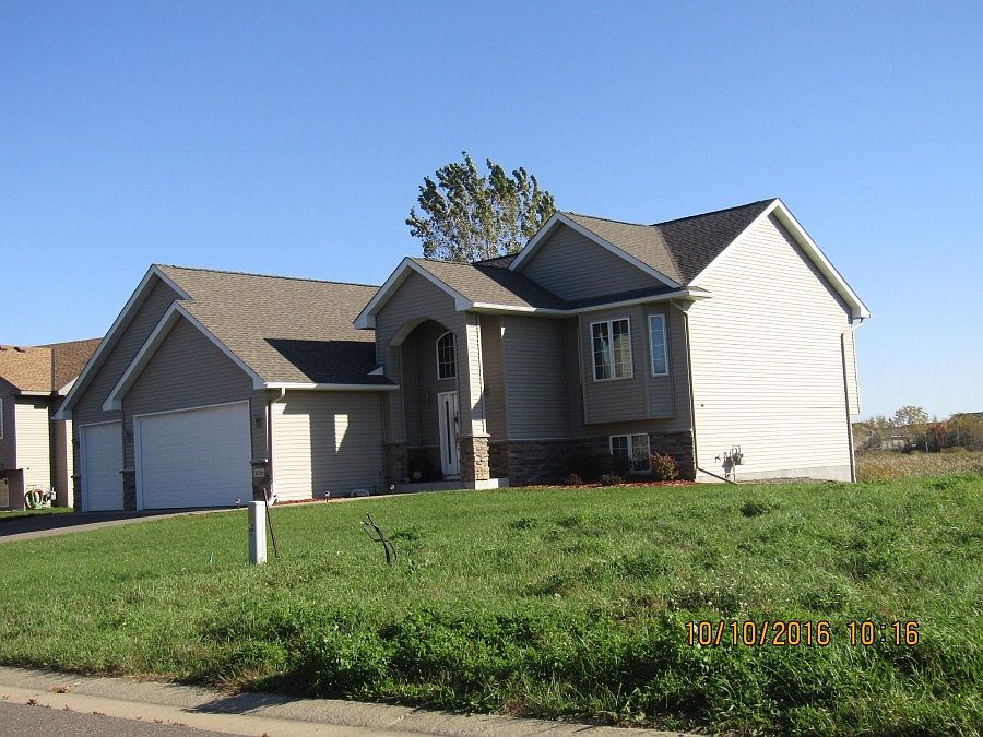 2nd image of 19256 Meadow Ln
