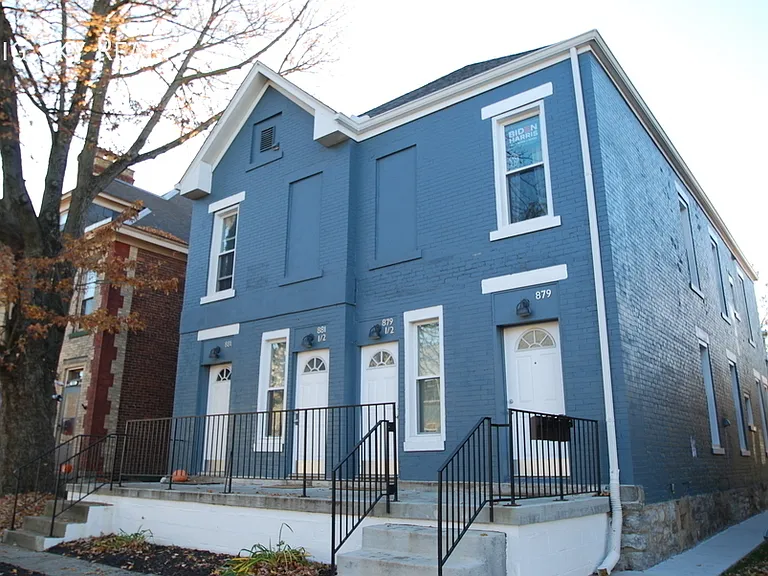 881 Oak St — Photo 16
