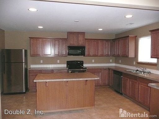 2nd image of 1822 179th Street Ct E