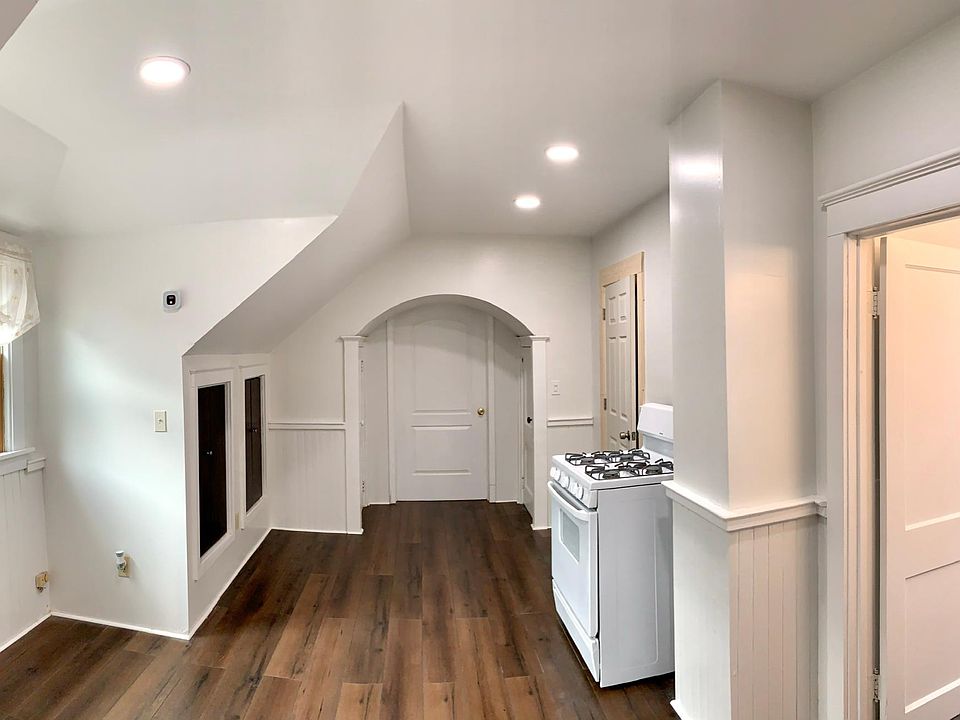 1st image of 311 Ideal St #2