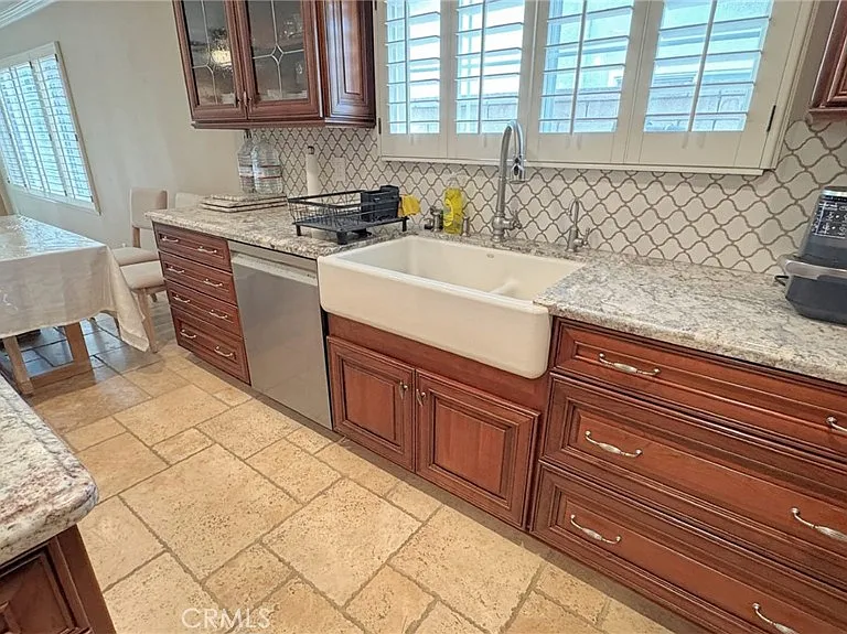 5418 Saratoga St — Photo 4