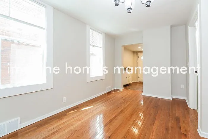 3 bed, 2.0 bath, 1440 sqft, $1,995 — Photo 3
