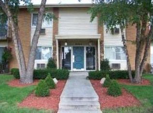 8868 N Kenneth Dr #1B, Des Plaines, IL 60016