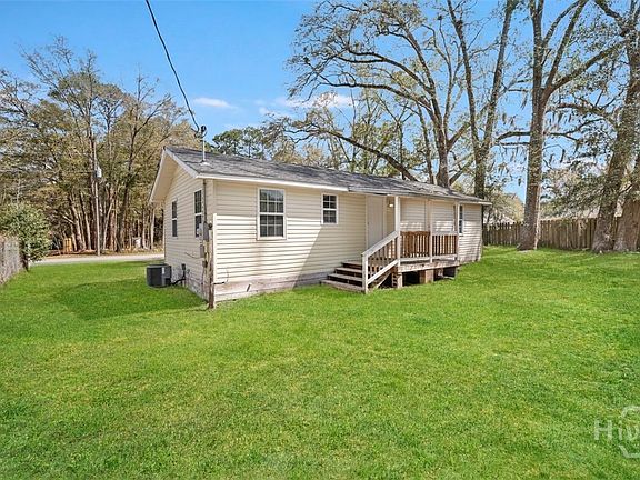 3rd image of 404 S Maple Street