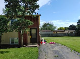 1714 Lilac Ct, Aurora, IL 60506