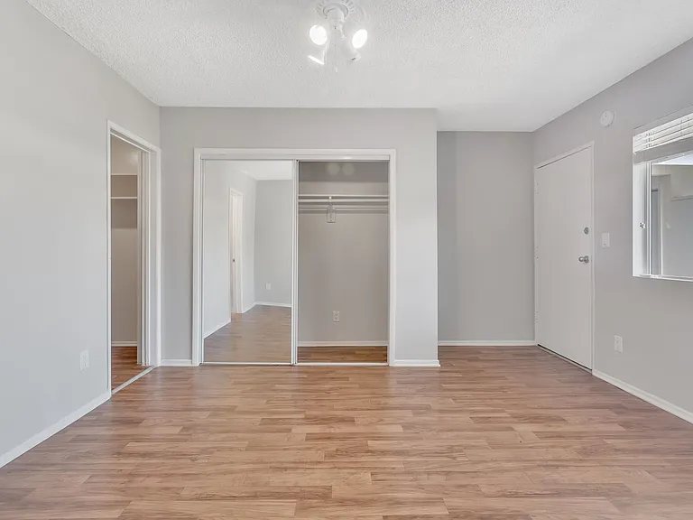Redstone Apartments — Photo 22