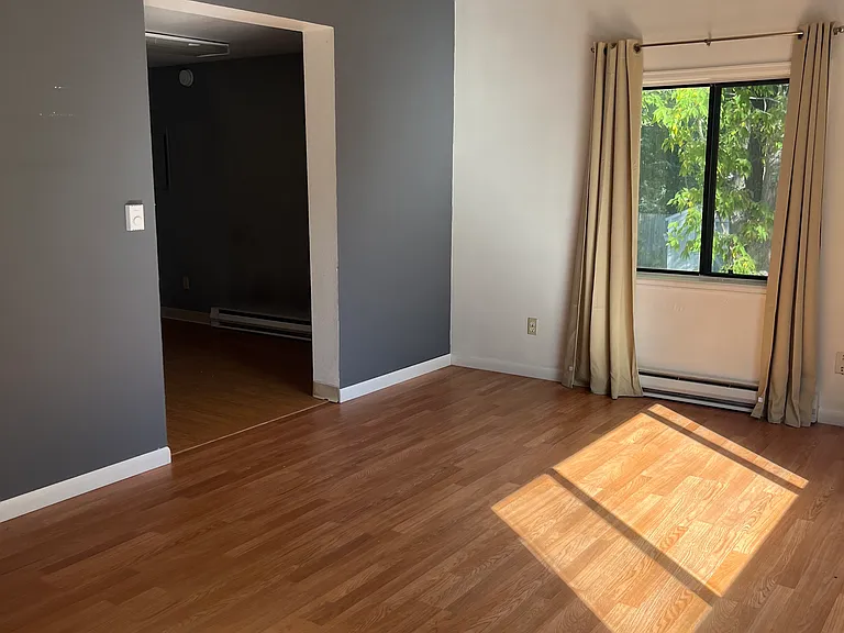 1224 Maple St — Photo 1