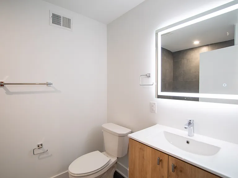 1325 N Lee St — Photo 22