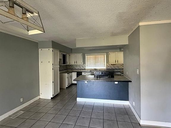 2nd image of 904 Fireside Estate Rd