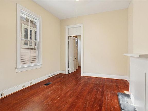 5th image of 820-22 Jena St