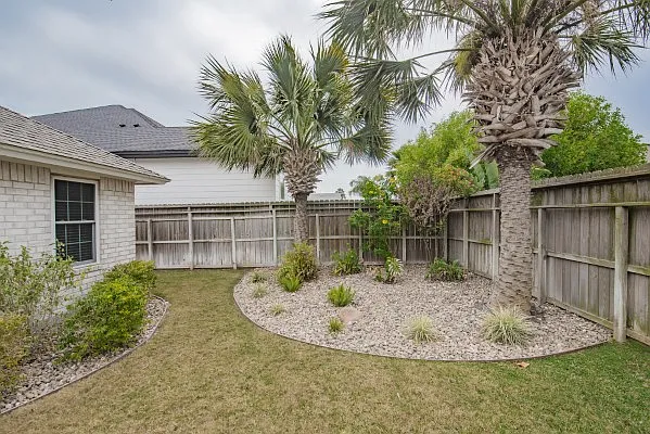 13905 Hawksnest Bay Dr — Photo 23