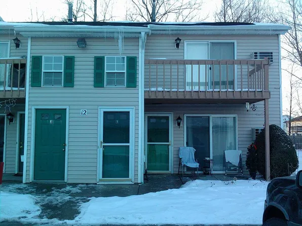 12L Sunmist Sq, Amherst, NY 14228