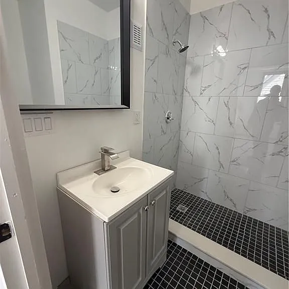 536 Smith St #203 — Photo 5