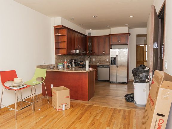 2nd image of 662 Washington Ave #2