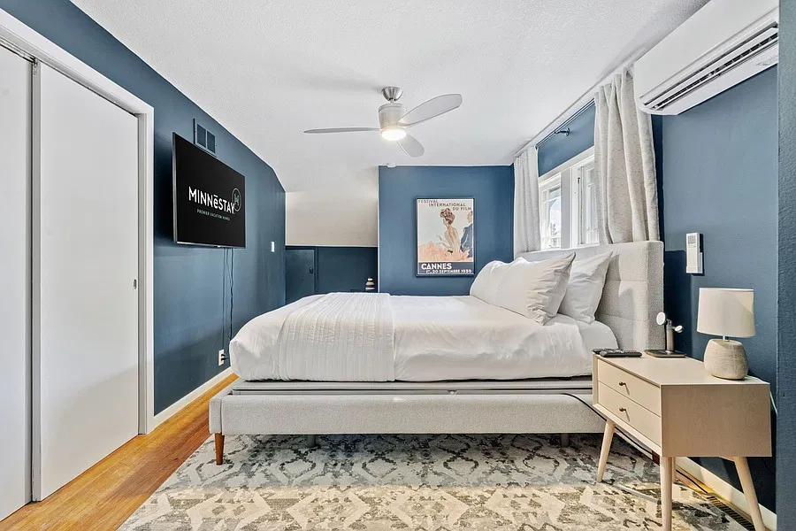 2 bed, 1.5 bath, 1735 sqft, $3,400 — Photo 4