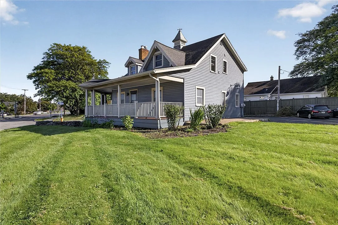 2 bed, 1.0 bath, 1544 sqft, $1,700 — Photo 3