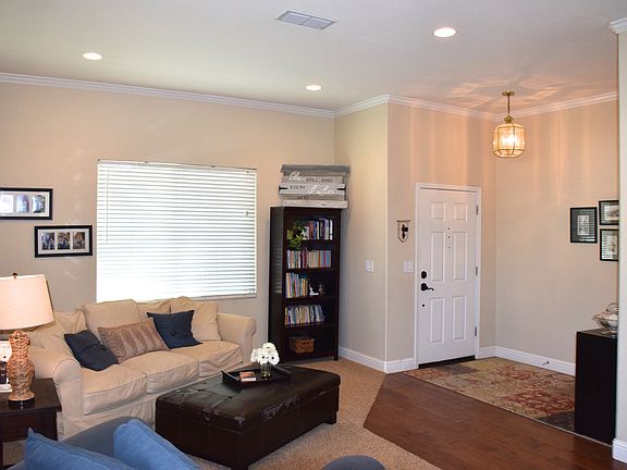 4th image of 6625 Escallonia Way