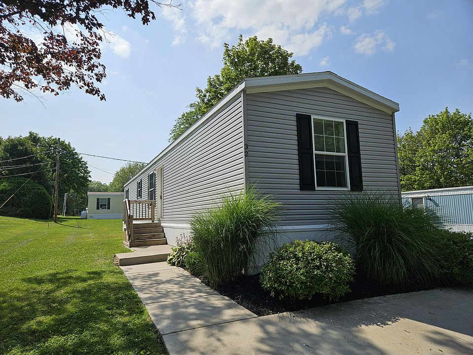 1st image of 32 Sycamore Dr #Sy32