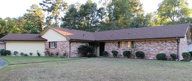 1st image of 608 Willow Oak Dr