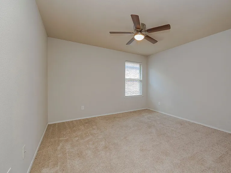 2544 Saldana Dr — Photo 13