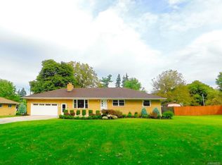 72 Freeman Rd, Williamsville, NY 14221