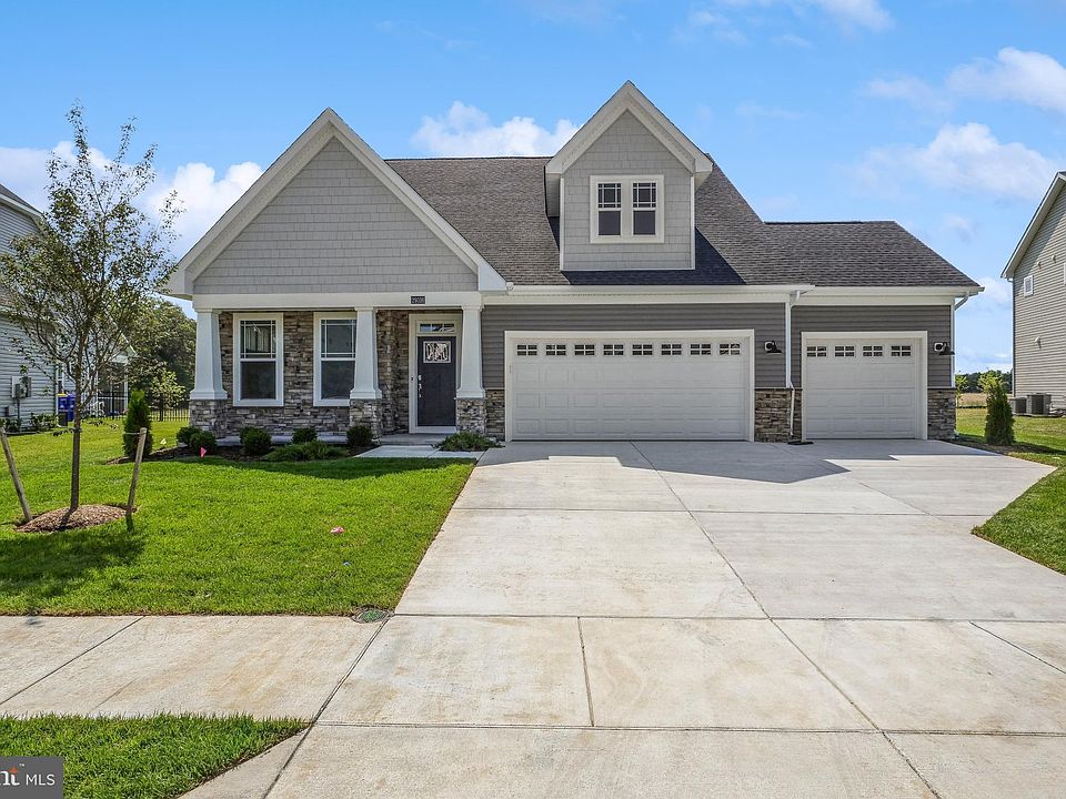 1st image of 31527 Deep Pond Ln