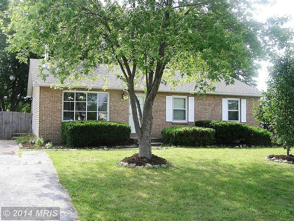 1st image of 403 Oriole Dr