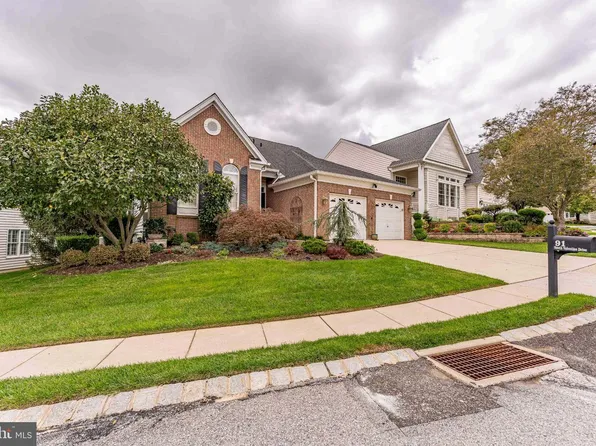91 S Valentine Dr, Garnet Valley, PA 19060