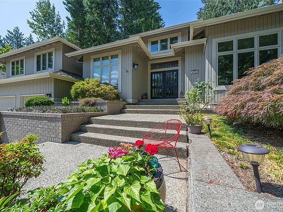 2nd image of 3013 224th Avenue NE
